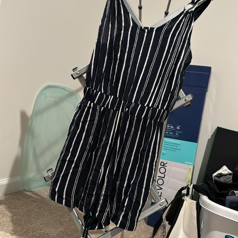 CUTEST ROMPER - Picture 2 of 3